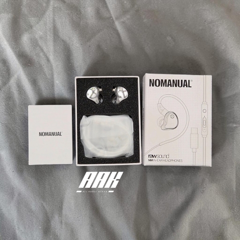 NOMANUAL IN-EAR HEADPHONES