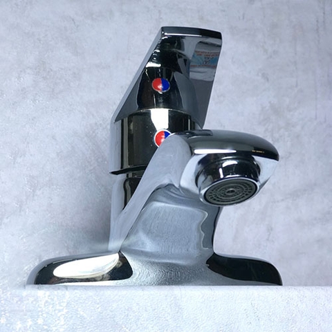 CB Sen tắm gắn tường OB_502 + Vòi 3 lỗ JA_302