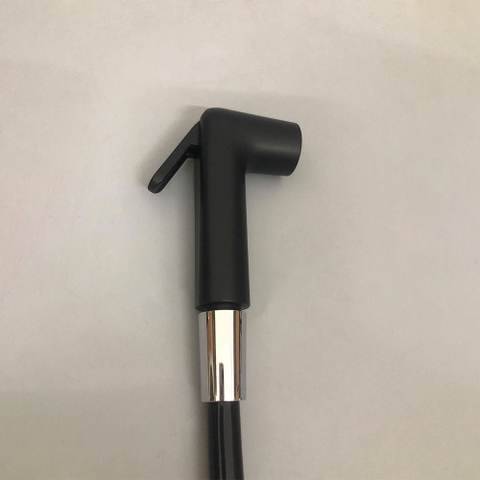 Vòi Xịt Nhựa Đen Ti Đồng (thẳng) OB_05D