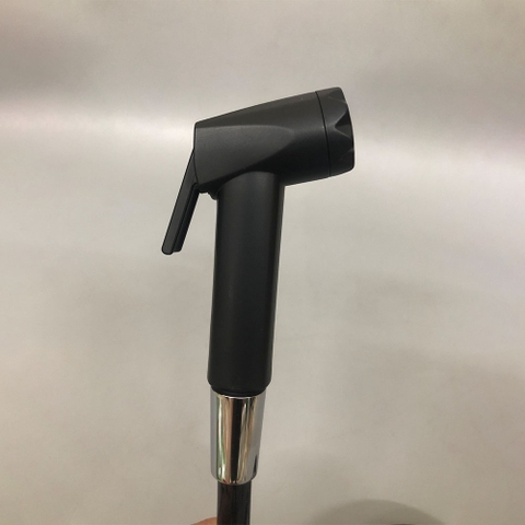 Vòi Xịt Nhựa Đen Ti Đồng (chếch) OB_04D