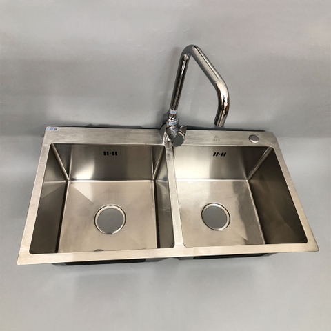 CB Chậu rửa bát 2 hố 8245JA + Vòi bếp N-L JA_807