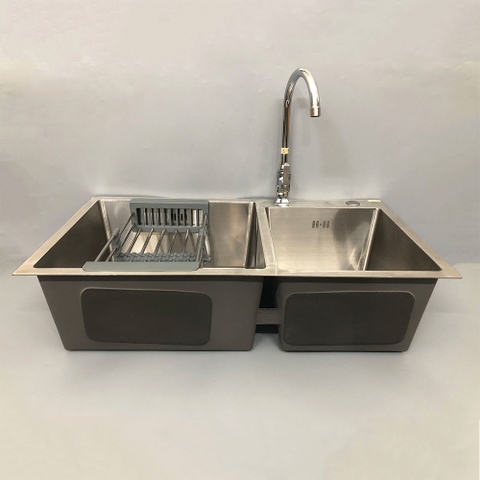 CB Chậu rửa bát 2 hố lệch 8245L + Vòi bếp đơn OB514