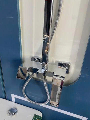 Sen Cây Tắm Đứng Thân Vuông OB_9021