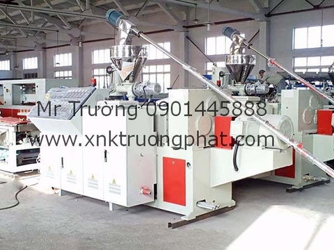 máy đùn tấm trần nhựa PVC