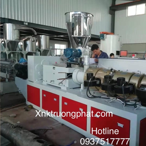 Máy cán thảm pvc chống trượt