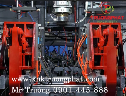 Máy thổi can nhựa 30L – loại 2 kìm (2 khuôn thổi)