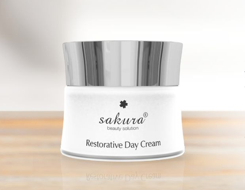 KEM DƯỠNG DA BAN NGÀY NÂNG TONE DA SAKURA RESTORATIVE DAY CREAM