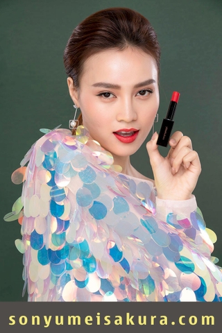 SET QUÀ TẶNG 20/10 NGÀY PHỤ NỮ VIỆT NAM - COMBO KEM CHỐNG NẮNG VẬT LÝ SAKURA 60gr + SON DƯỠNG MÔI KHÓA MÀU COLLAGEN SAKURA YUMIES (MÀU TÙY CHỌN)