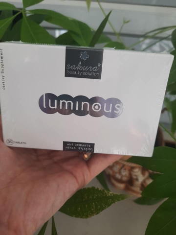 Viên uống trắng da nhật tốt nhất, trắng bật tông căng mượt làn da tinh chất cà chua Sakura Luminous 30 viên/ hộp