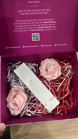 QUÀ TẶNG NGÀY PHỤ NỮ VIỆT NAM 20/10 - KEM CHỐNG NẮNG CHE KHUYẾT ĐIỂM SAKURA CC CREAM