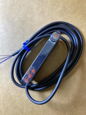 Bộ khuếch đại sợi quang OMRON E3X-DA11-S