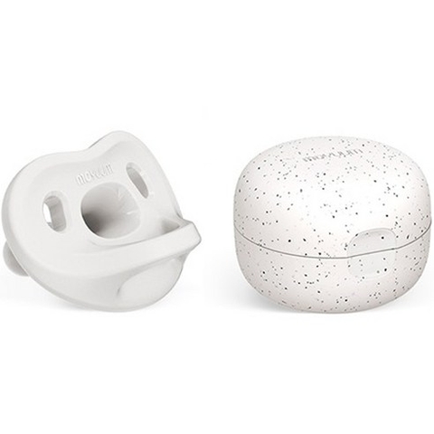 Ti giả kèm hộp đựng silicon Moyuum