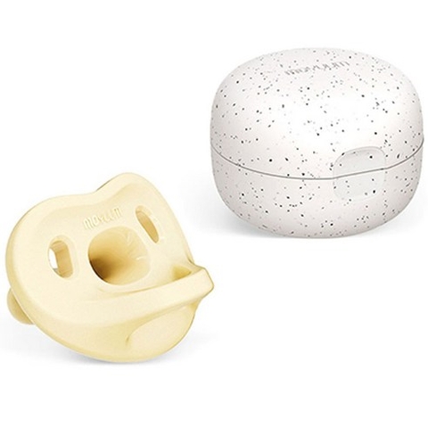 Ti giả kèm hộp đựng silicon Moyuum