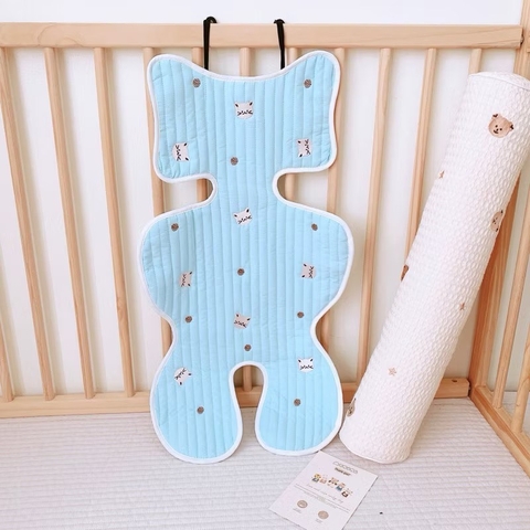 Đệm lót điều hòa xe đẩy thêu Monona