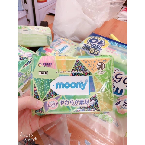 Khăn ướt Moony Nhật Bản 80 tờ