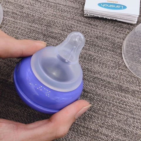 Bình và núm Lanshinoh cho bé