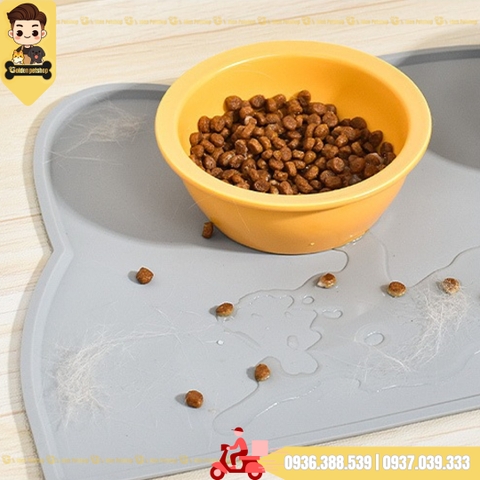 Tấm lót ngăn vương vãi thức ăn, nước uống - Chất liệu silicon