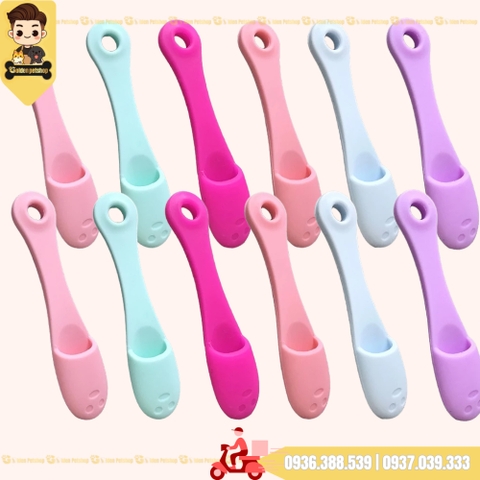 Bàn chải đánh răng cho chó mèo xỏ ngón - chất liệu silicon