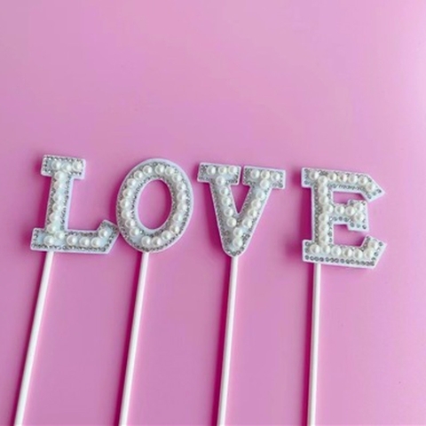 Que cắm chữ Love - Trắng