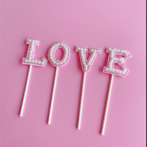Que cắm chữ Love - Hồng