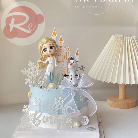 Công chúa Elsa váy trắng
