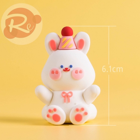 Tượng - Thỏ Cony đội mũ