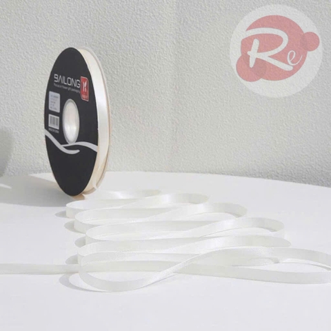 Ruybang lụa trơn 1cm-80m - Màu trắng sữa