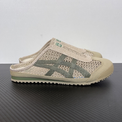 slipon white