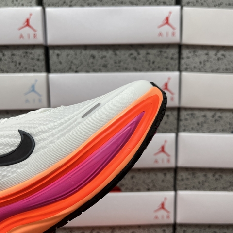 Nike Vomero Plus White Fire Pink