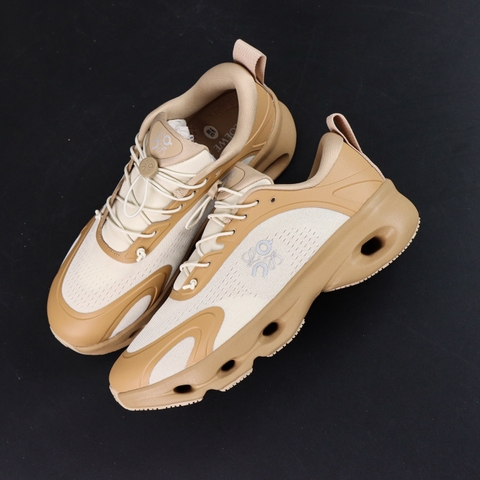 On Running Cloudsolo x LOE.WE Dark Sand Cream