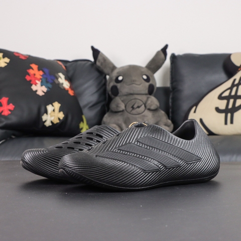 Adidas Purechill Runner ‘Triple Black’