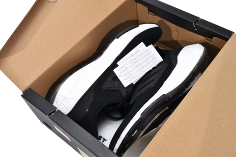 Ultraboost 22 'Black'