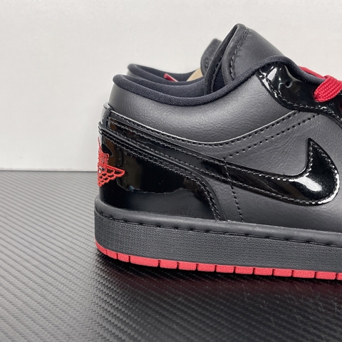 Air Jordan 1 Low Reverse Bred