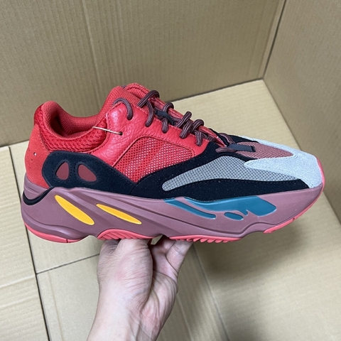 Yeezy 700 OG SALE [ Xả Kho ]