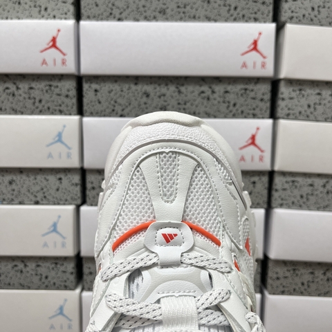 XLG Runner Deluxe 'White Red'