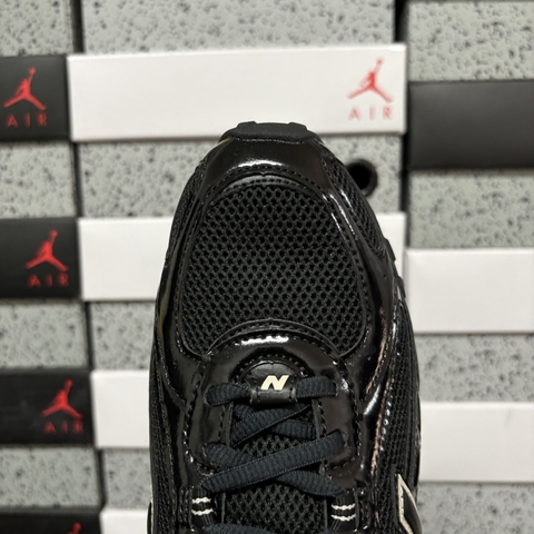 New Balance 204L 'Triple Black'