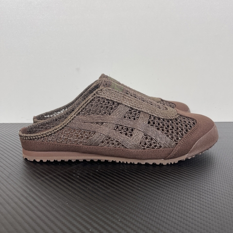 slipon white
