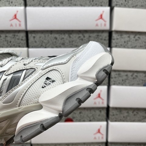 Adidas XLG Runner Deluxe 'Grey'