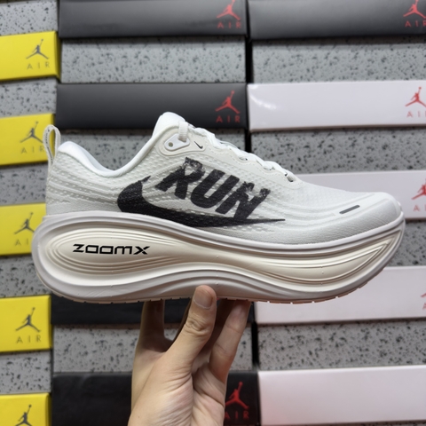 Nike Vomero Plus Run