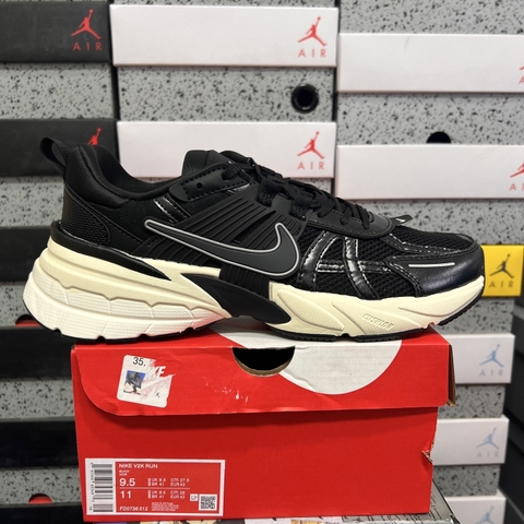 V2K Run Black Muslin