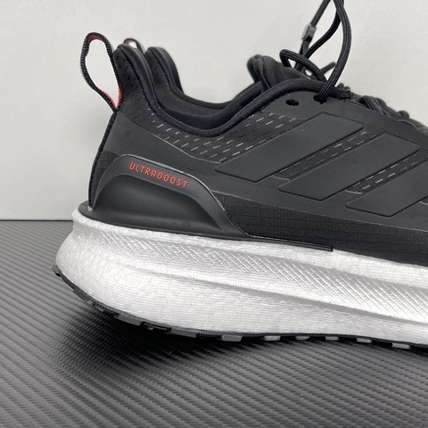 adidas Ultra Boost 5 TR core black
