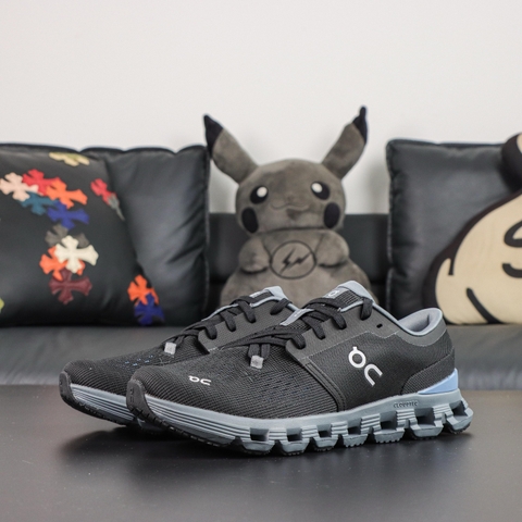 On Running Cloud X 4 Black Chambray