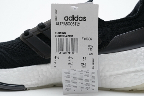UltraBoost 21 'Core Black'