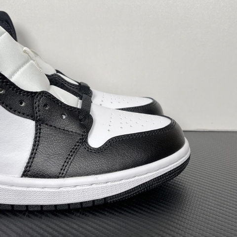 Air Jordan 1 Mid Picks Up 'Panda' [ Xưởng T ]