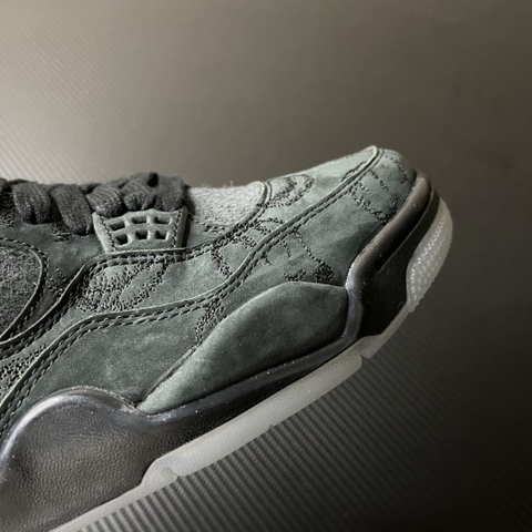 KAWS x Air Jordan 4 Retro 'Black' [ Xưởng P ]