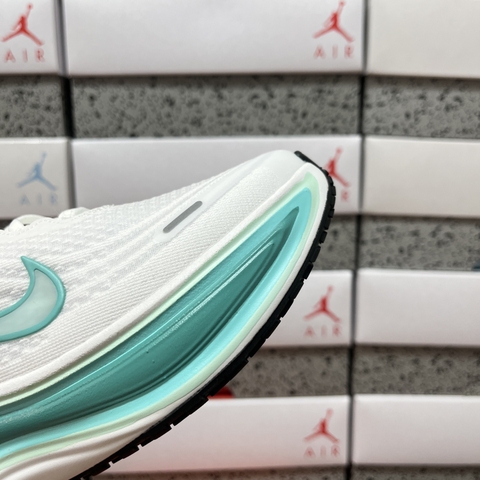 Nike Vomero Plus White Bleached Turquoise