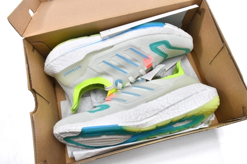 UltraBoost 22 'White Sky Rush Mint'
