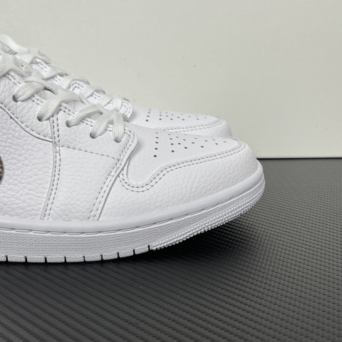 Air Jordan 1 Low SE ‘White Metallic Silver’
