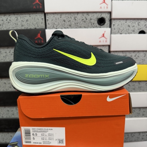 Nike Vomero Plus Seaweed Cannon Green Haze