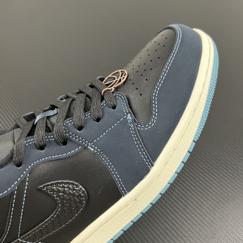 Air Jordan 1 Low 'Midnight Navy'